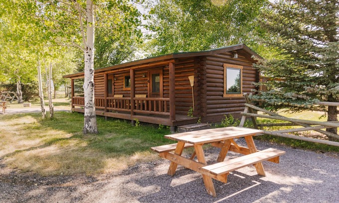 Bozeman Cabin | Bunkhouse 2 at Gallatin Canyon Cabins