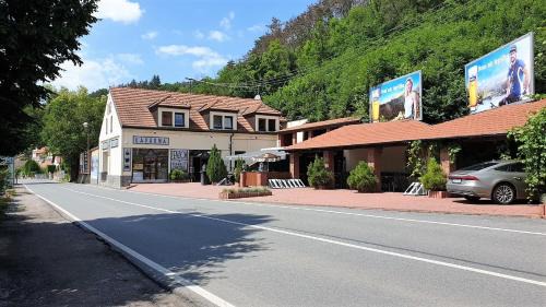 Karlstejn Hotel | Bunkr Karlštejn