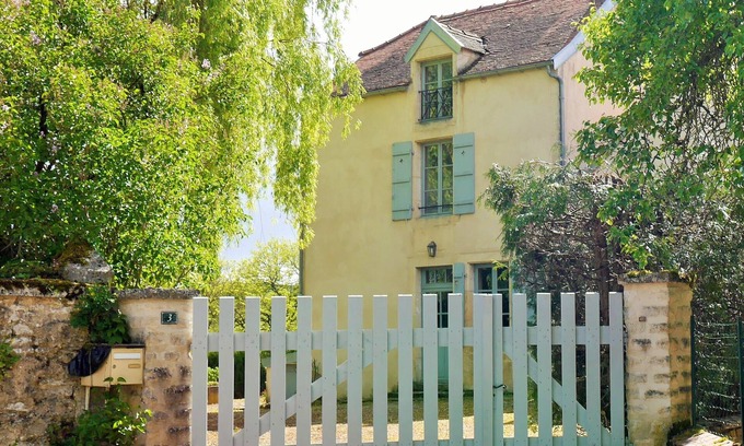 Montmoyen House | Burgundy - Rent charming rustic house 8 pers. TENNIS