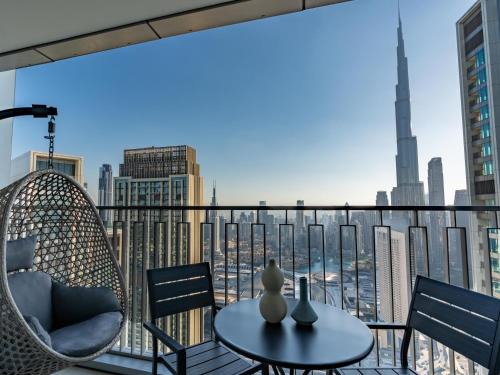 Za'abeel 2 Apartment | Burj Khalifa & Dubai Dancing Fountain View, 54th Floor & Dubai Mall Access
