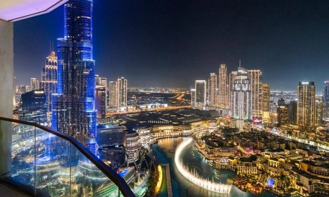 Downtown Dubai Apartment | Burj Khalifa Views! 4BR Luxury Stay w/Fountain Show & Sleeps 9