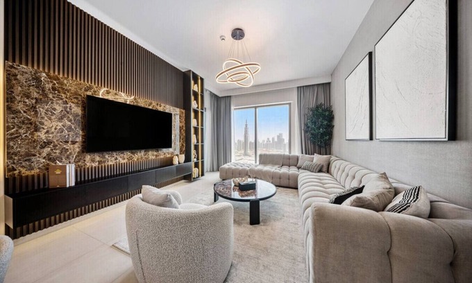 Za'abeel 2 Apartment | Burj View | Chic 2BR in DT Dubai