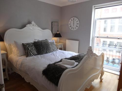 Kemptown Apartment | Burlington Beach Apartments
