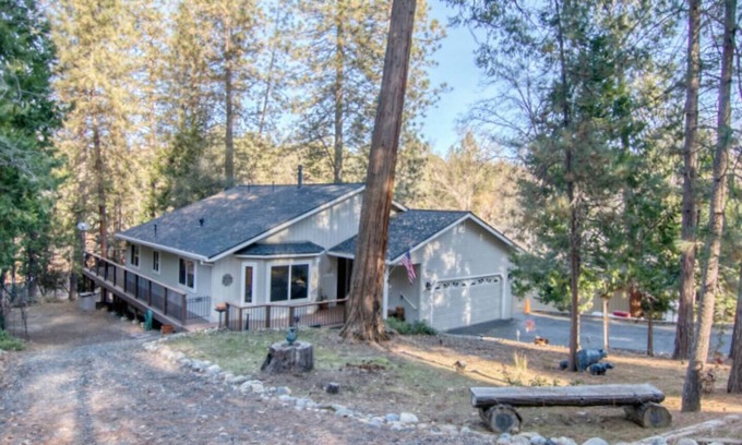 Groveland Apartment | Buttercup Haven at Pine Mountain Lake