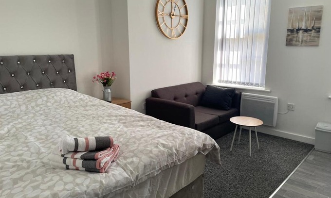 Bradford Apartment | Bv Comfy Budget Studio At Quebec Street Bradford