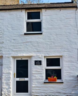 Machynlleth House | Bwthyn Gweilch
