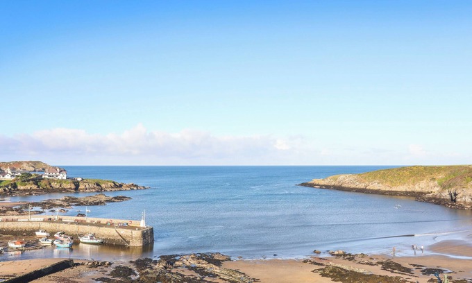 Cemaes Bay Cottage | Bwthyn Lili