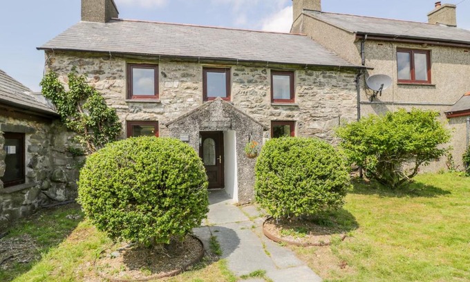 Garndolbenmaen House | Bwthyn Pennant
