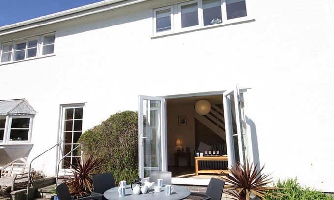 Borth-y-Gest House | Bwthyn y Mor