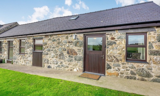 Abersoch Cottage | BWYTHYN-Y-SAER, family friendly, country holiday cottage in Abersoch