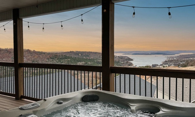 Indian Point House | By SDC, Indoor Pool, Hot Tub, Incredible Lake View, Pool Table