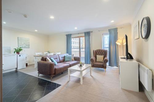 Birmingham City Centre Apartment | By the O2 Academy - 2 Beds 2 Baths & Central Birmingham