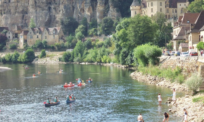 Blanquefort-sur-Briolance Cottage | CÔTÉ BONAGUIL 4*- Gîte 5 pers - Swimming pool & Tennis - Gîtes de Poubille