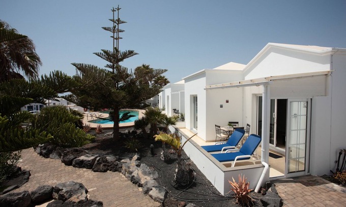 Haria House | C1, in a small complex with communal heated pool 100m from the sea