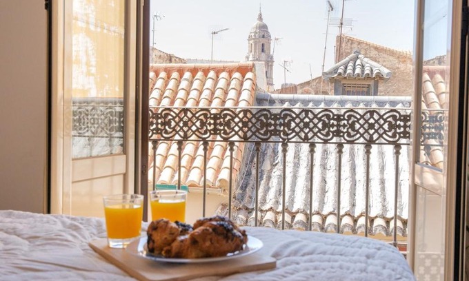 La Merced Apartment | C61 - Brand New One Bedroom Cathedral Views