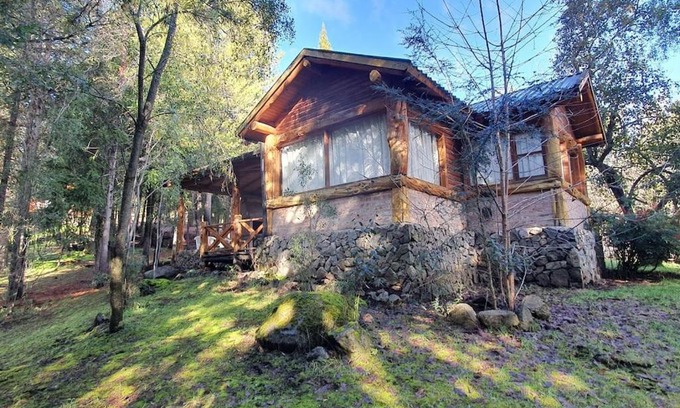 Lago Puelo House | Cabaña Ciprés entre Bosques y Arroyo