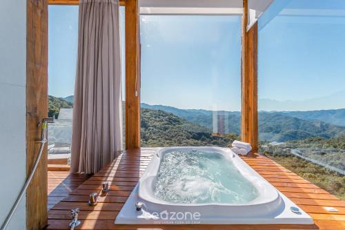 Anitapolis House | Cabana acolhedora c/jacuzzi na serra VST015