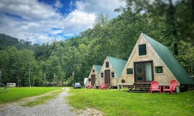 Northern Cabin | Cabin #1 Bela - Custom Built Aframe - Kid and Pet friendly