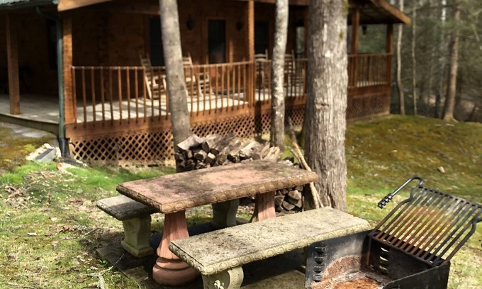 Oneida Cabin | Cabin #1 Cozy and relaxing cabin near Big South Fork