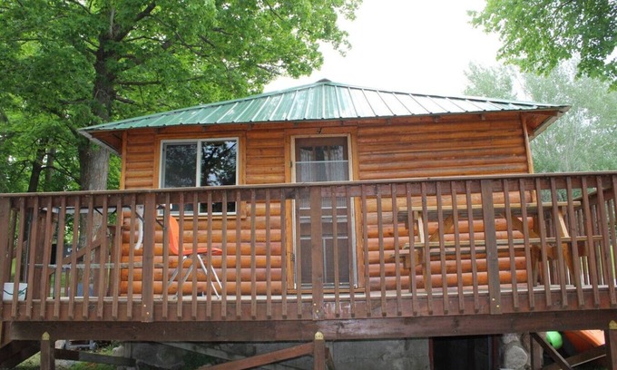 Deer River Cabin | Cabin 4 - Classic 1933 cabin on the lake shore, 10 steps from the dock