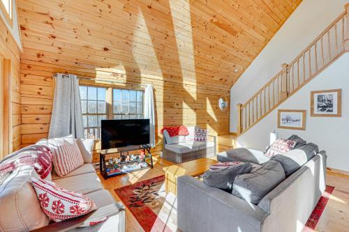 Fleischmanns House | Cabin 4 Mi to Belleayre Mountain Ski, Hike and Fish