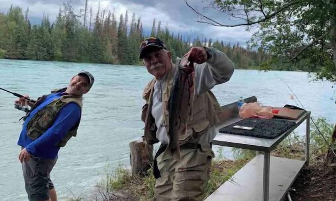 Sterling Cabin | Cabin 6 on the Kenai River.