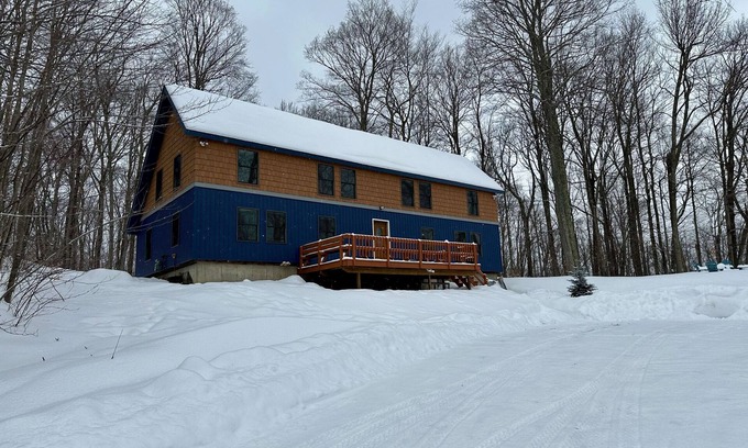 Killington Cabin | Cabin at Killington: Large Home w/amenities, views and location close to ski resort. Hot Tub.