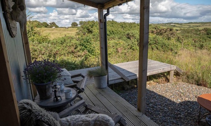 Haverfordwest Other | Cabin Bach at Folkeston Farmyard