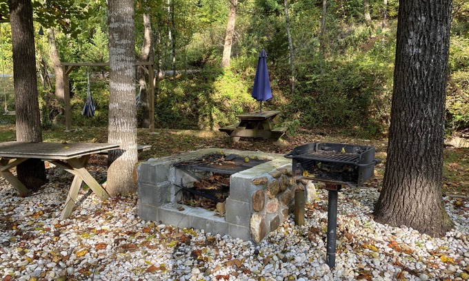 Mount Airy Cabin | Cabin Guest Suite Retreat ft Million Dollar View!