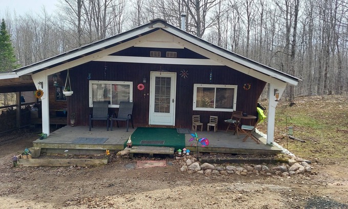 Rumely Cabin | Cabin in the woods