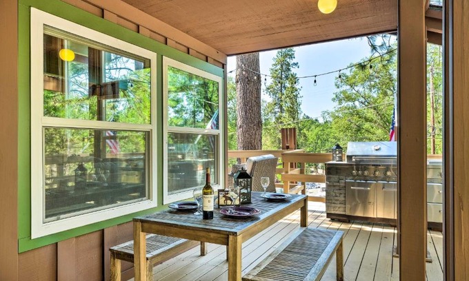Groveland House | Cabin Less Than Half-Mi from Pine Mountain Lake Marina!