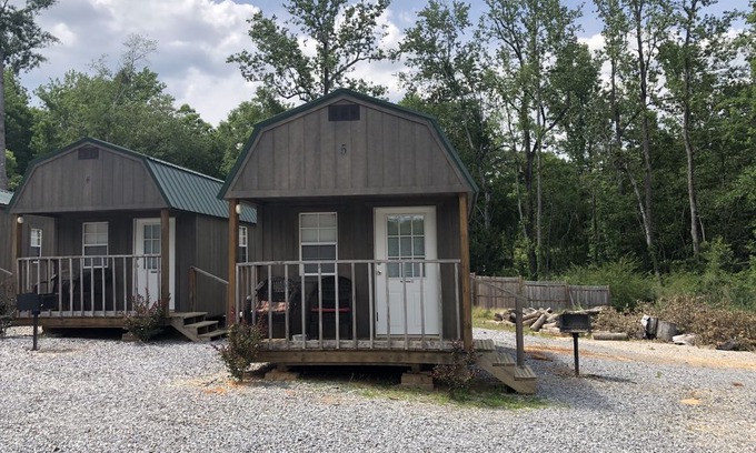 Coffee Springs Cabin | Cabin Rental - Cabin #6 (sleeps 2)
