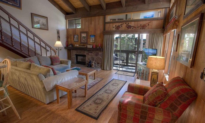 Pioneer Trail Condo | Cabin Style Condo at Lakeland (LLC0972)