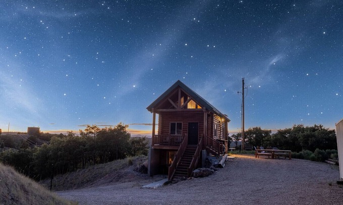 Alton Cabin | Cabin w/Views Near Zion & Bryce