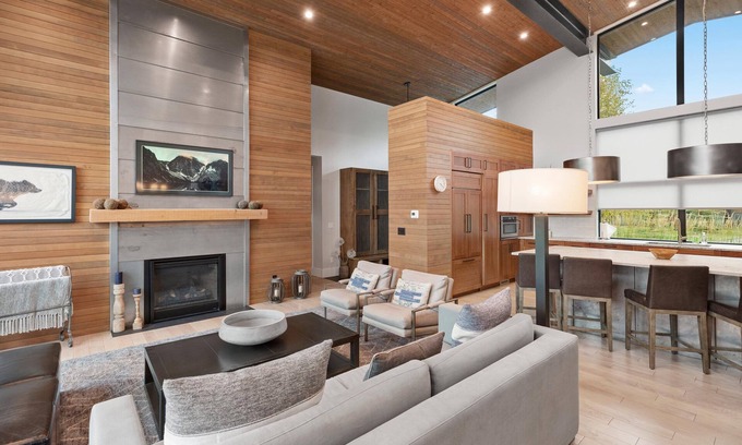 Hoback Junction House | Cabin with Club Access - Snake River Sporting Club