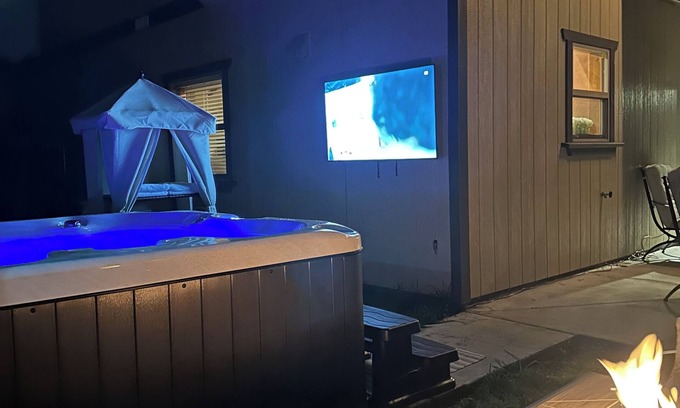 Running Springs Cabin | Cabin with Spa and Arcades 7 mins to Ski Resort