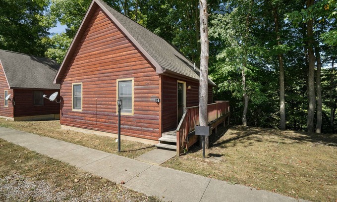 Logan Cabin | Cabins In Hocking - Retreat cabin 4