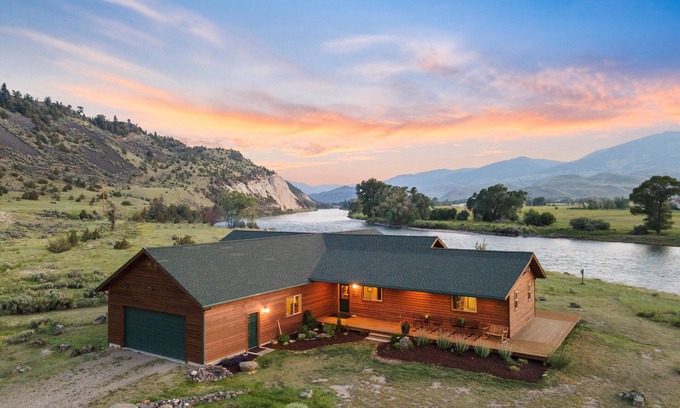 Pray House | Caddis Shack on the Yellowstone River