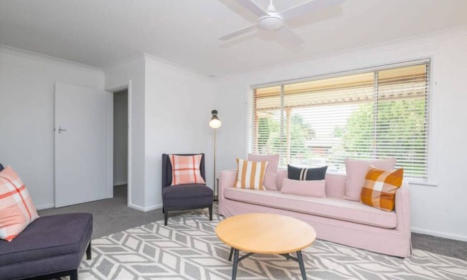Orange Villa | Cadogan House - Located in Heart of Orange CBD