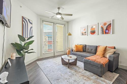 Vickery Meadow Apartment | Cafe Amor - Suite w Resort Amenities by Midtown