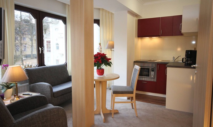 Bad Pyrmont Apartment | Cafe Schneidewind