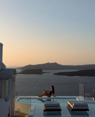 Megalochori Villa | Caldera View Private Villa