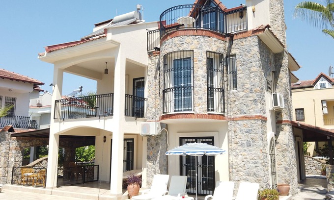 Fethiye City Center Villa | Calis Beach - Beautiful 4 bedroom villa with private pool and WiFi