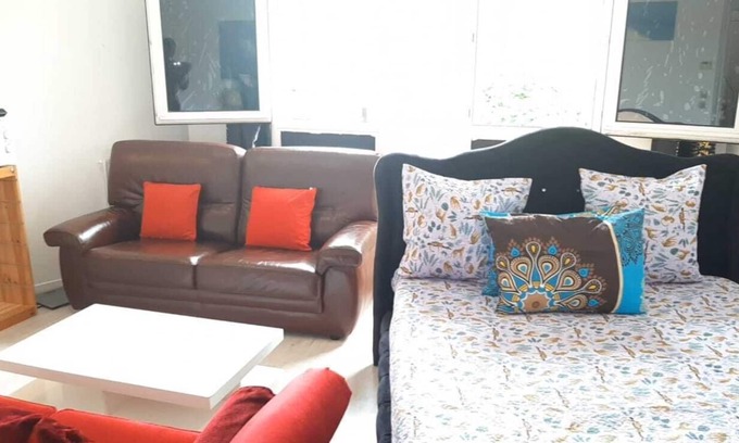 Limay Apartment | Calm,cool, peaceful and natural centric appartment in a small and amazing LIMAY