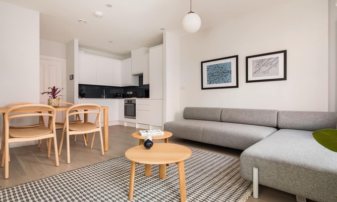 Chinatown Apartment | Calm Leicester Sq 1BR - Netflix & Nespresso