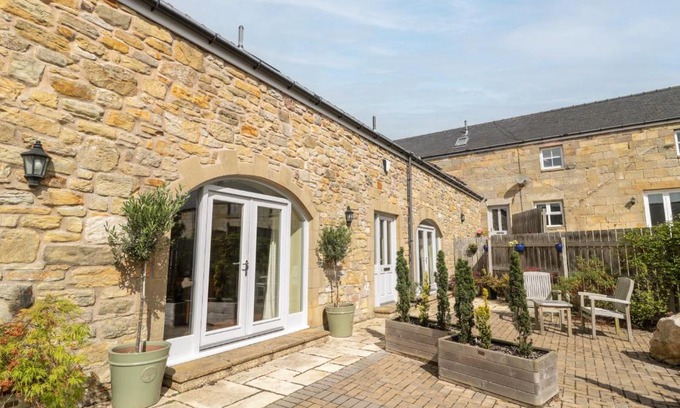 Berwick-upon-Tweed House | Calm Skies