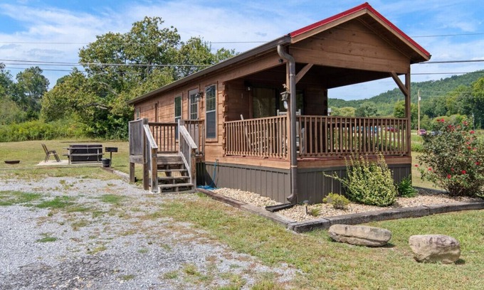 Wears Valley House | Calvery Tiny Home~Pigeon Forge