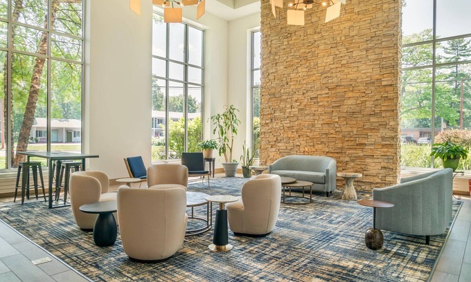 Traverse City Hotel | Cambria Hotel Traverse City