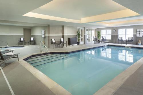Mississauga Hotel | Cambridge Suites Mississauga