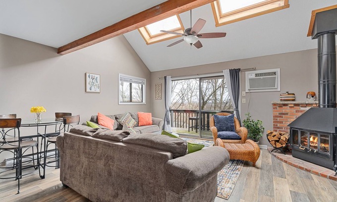 Village at Camelback House | Camelback Mountain all season Family Vacation! SKI In/Out -Hot Tub-Pool & Sauna!
